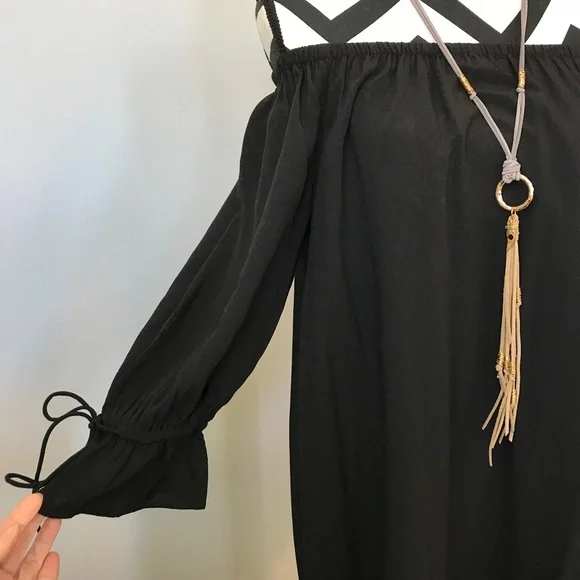 LOFT Off the Shoulder Dress - Picture 3 of 6